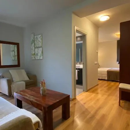 Roca Blanca Hotel 3*