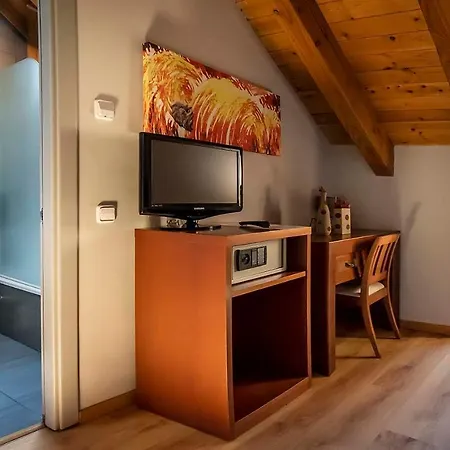 Roca Blanca Hotel 3*