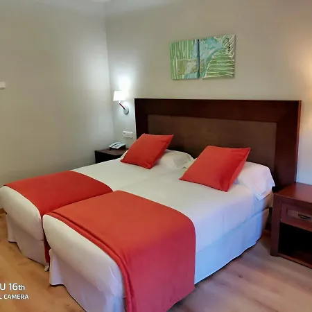 Roca Blanca 3* Espot