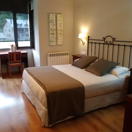 Hotel Roca Blanca Espot