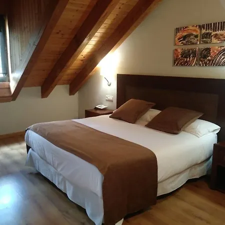 Hotel Roca Blanca 3*