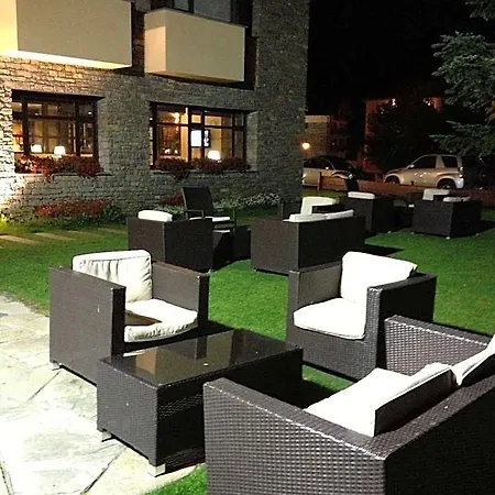 Roca Blanca Hotel Espot