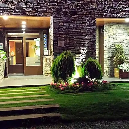Hotel Roca Blanca 3*